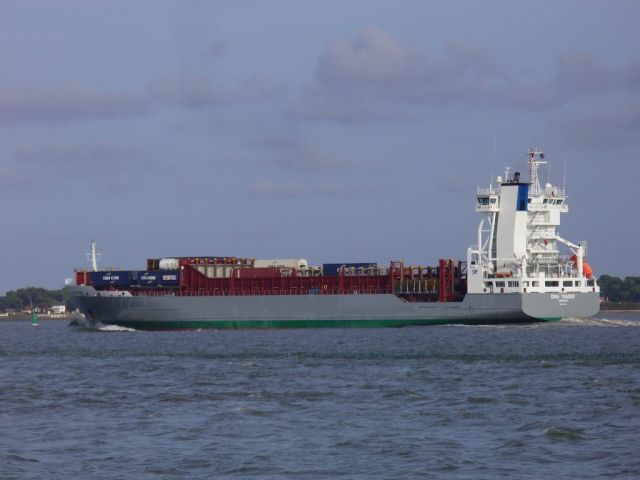 Dina Trader - estuaire - 10 septembre 2010.JPG